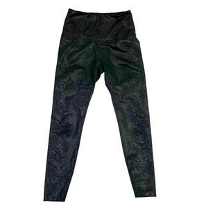 Beyond Yoga Black and Green Leggings